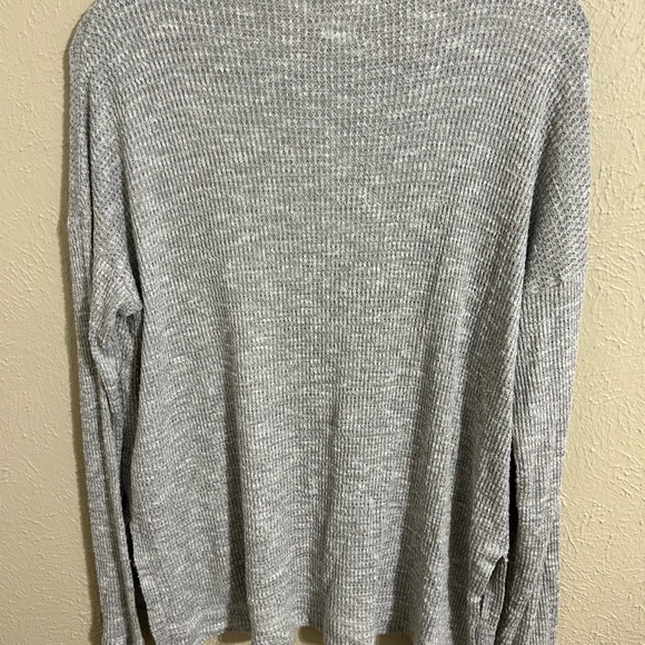 Women’s American Eagle Henley style long sleeve shirt size S - Picture 2 of 2